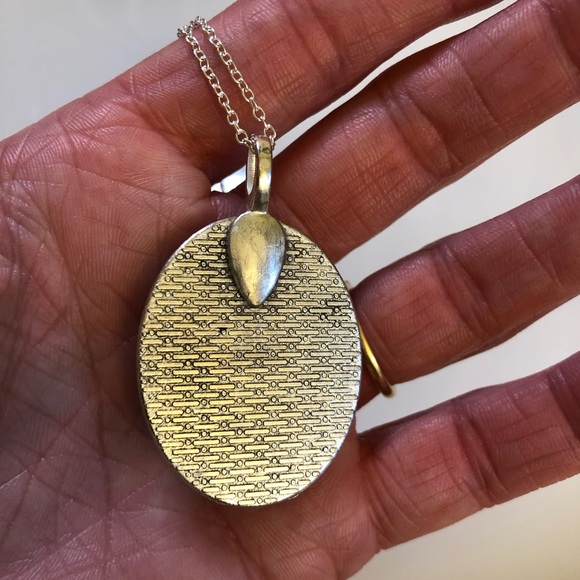 Vintage upcycled Pyrex Turquoise Snowflake handmade necklace pendant charm - Picture 2 of 6